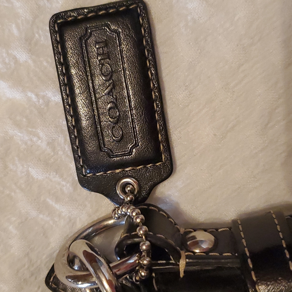 Authentic Coach Signature Horse & Carriage Purse - Picture 2 of 4
